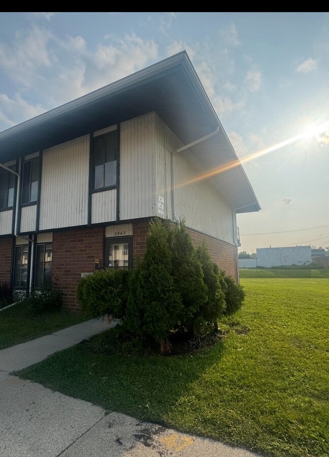 Sunset - Sunset Townhome