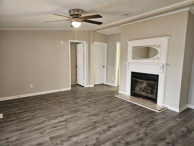 Photo - NEW LISTING!!!!!