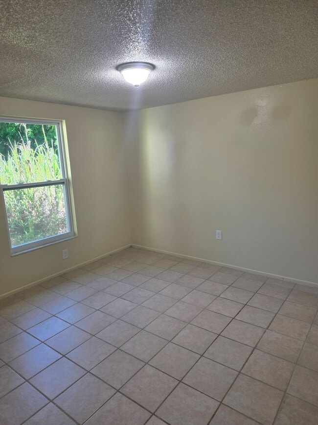 Photo - 307 58th Ave E