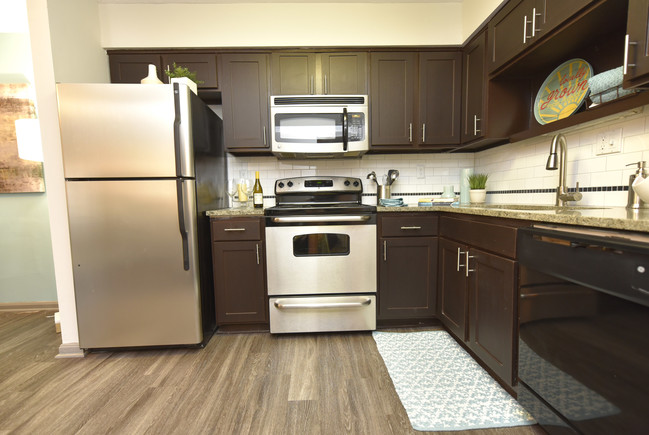 Kitchen - District at Hurstbourne Apartments