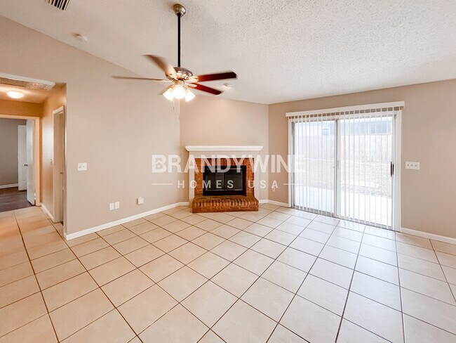 Photo - 8055 International Village Dr