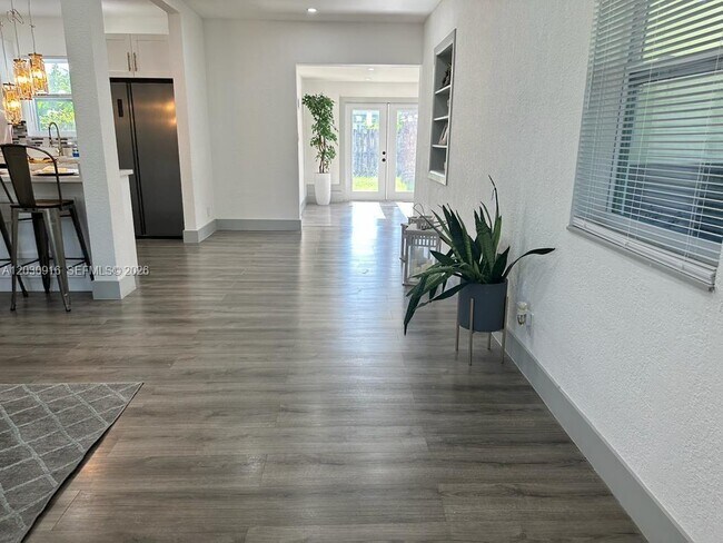 Photo - 1029 SW 1st Ave