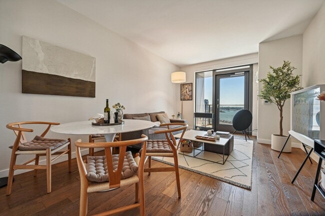 Photo - 99 Hudson St Unit 1912