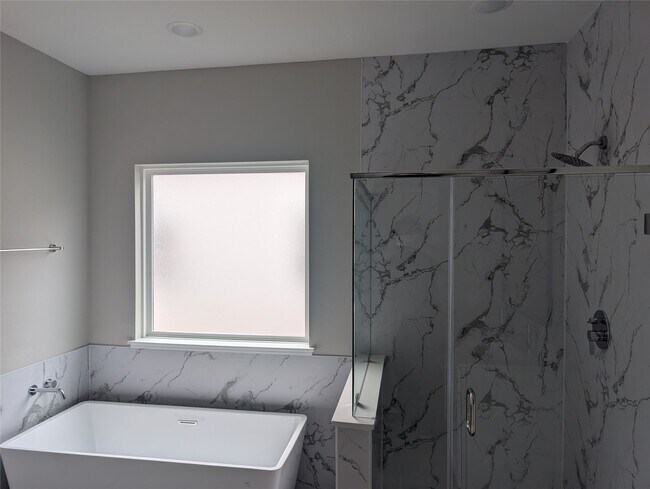 Photo - 206 Clark Rd