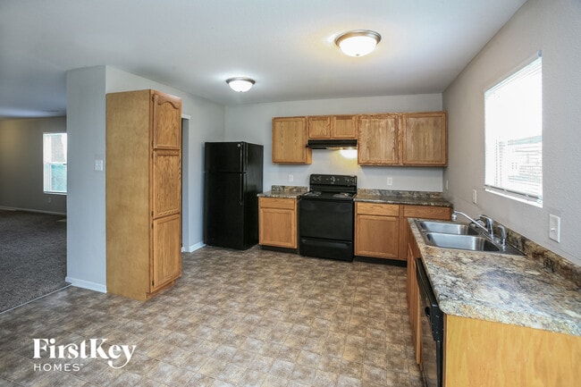 Photo - 1315 Shadetree Ln