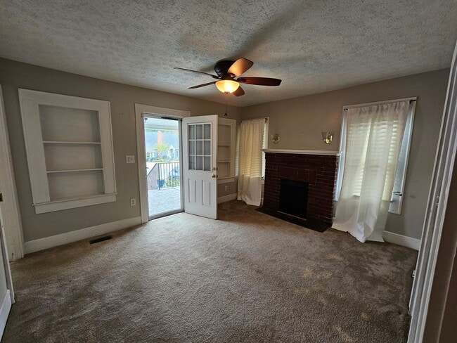 Photo - 3 BD / 2 BA Unfurnished