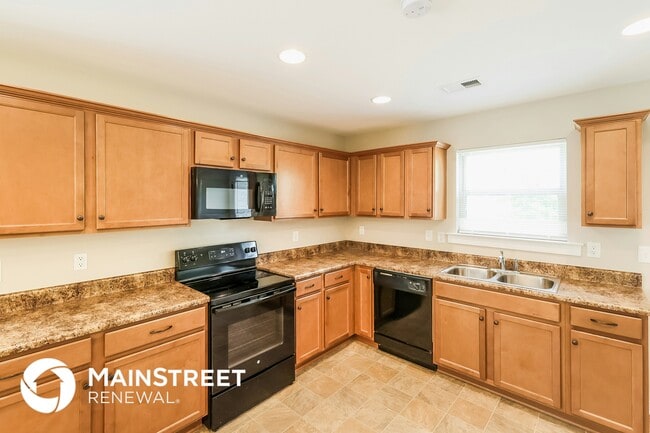 Photo - 587 Kincaid Cove Ln