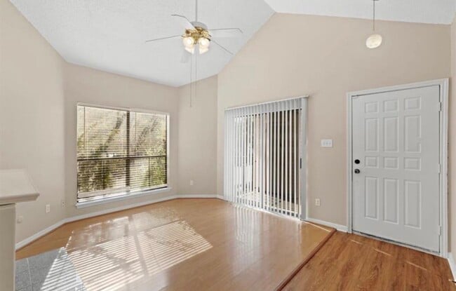 Building Photo - 10164 Oakberry St