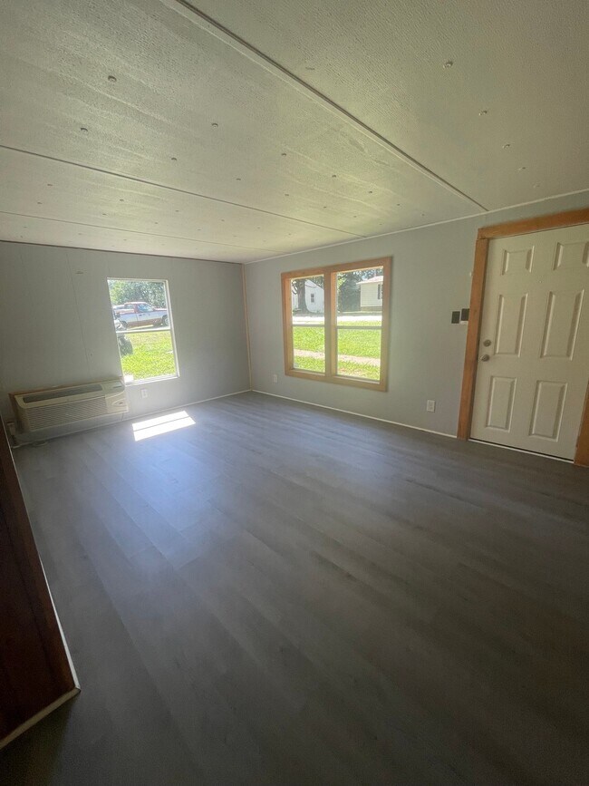 Photo - 114 Thomas Dr