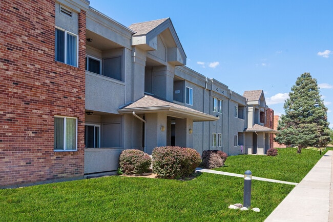 Mountain-View-Meadows_ Apartment Building - Mountain View Meadows