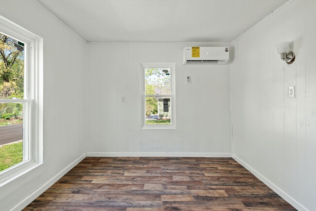 Photo - 2706 Quincy St