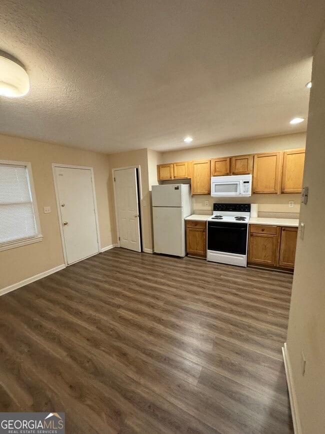 Photo - 736 Happy Hollow Rd