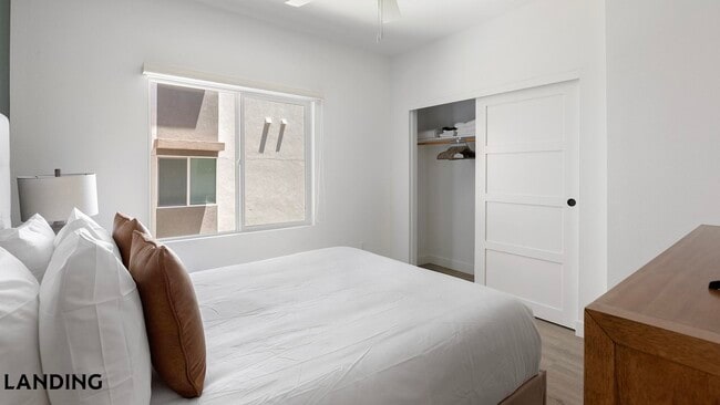 2555 N Rancho Dr Unit 2015