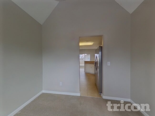 Photo - 427 Gresham Dr