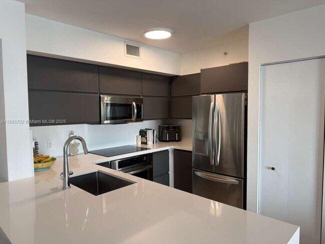 Photo - 1155 Brickell Bay Dr Unit 1408