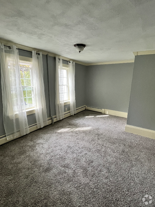 Building Photo - 86 High St Unit #2 Rental
