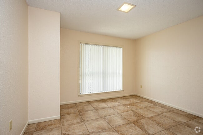 2BR, 1BA - 1,000SF