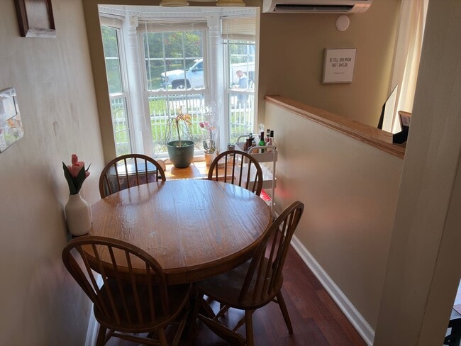 Photo - 723 Sedge Garden Rd