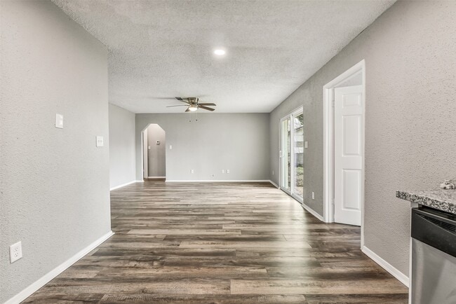 Photo - 405 Cherry St