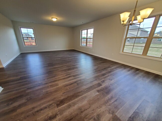 Photo - 120 Sublett Dr