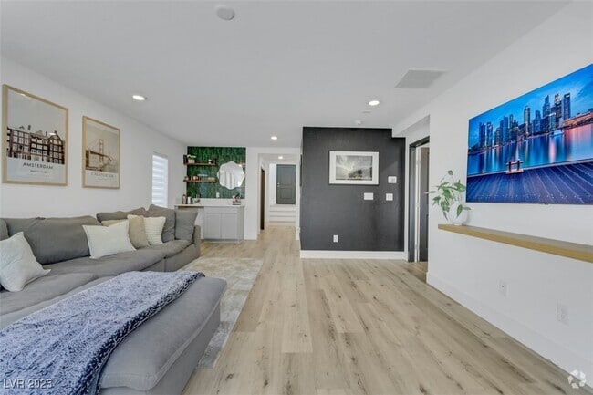 Building Photo - 5831 Indigo Knl Ave Rental