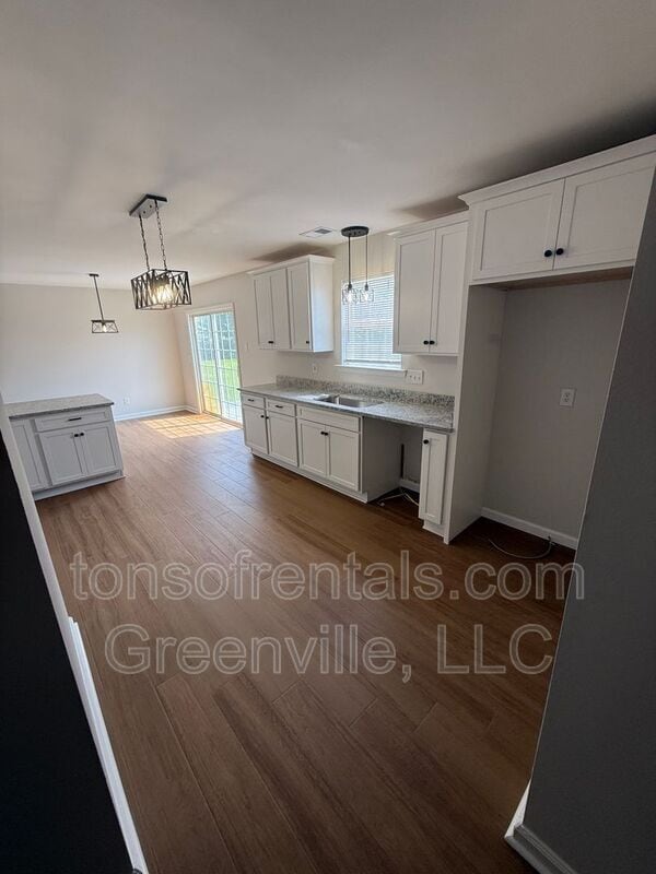 151 Bellweather Dr