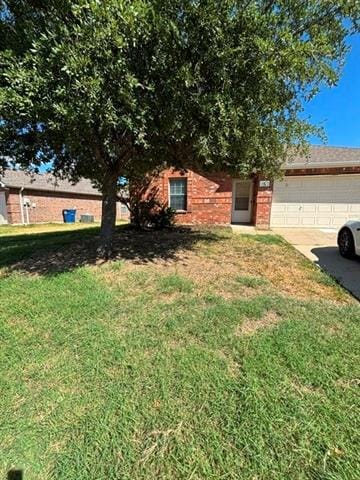 2755 Hacienda Lake Dr