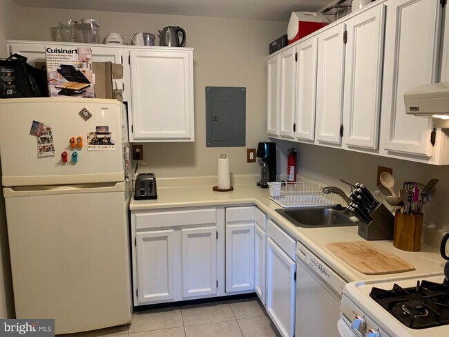 Photo - 200 N Maple Ave Unidad 510