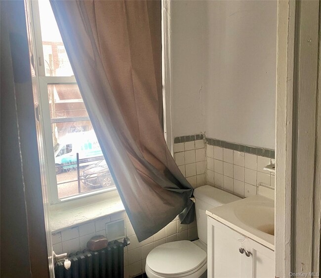 Photo - 370 North Ave