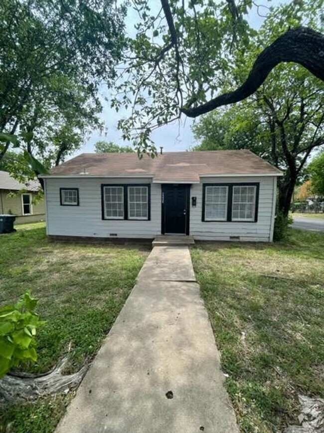 Building Photo - 2224 Cumberland Ave Rental