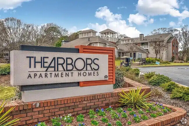 Building Photo - The Arbors Rental