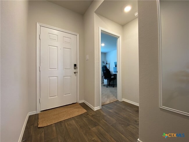 Photo - 140 Oak Meadows