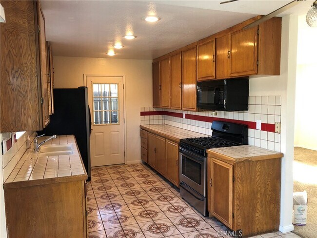 Photo - 5931 Frontier Cir