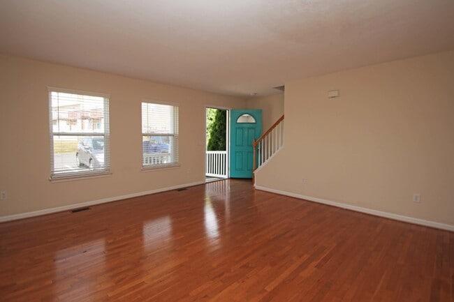 Photo - 1260 Old Richmond Circle