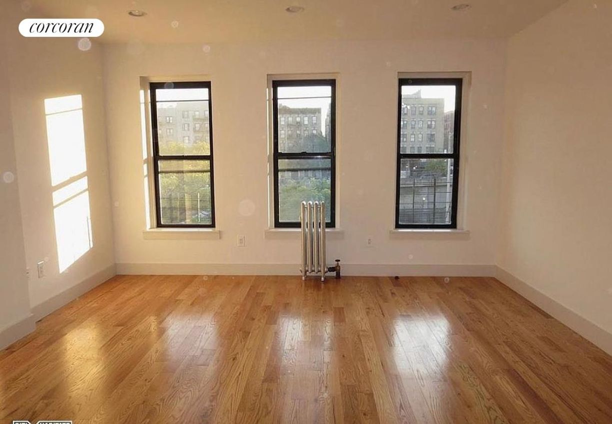 Photo - 517 W 179th St Apartamento