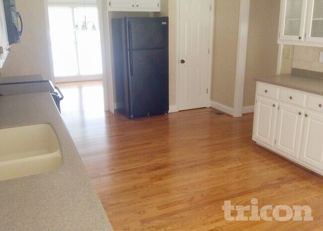 Photo - 822 Weatherwood Trce