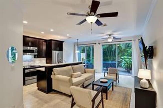 Photo - 1962 NE 7th St