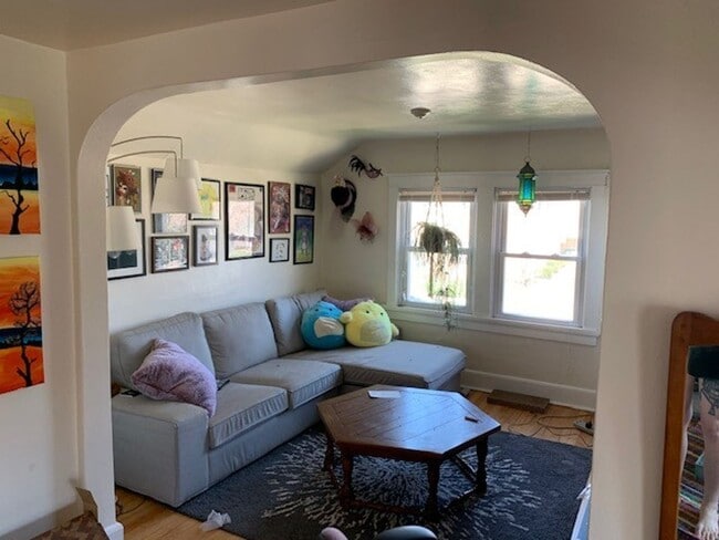 Photo - 3831 N Frederick Ave Unit Upper