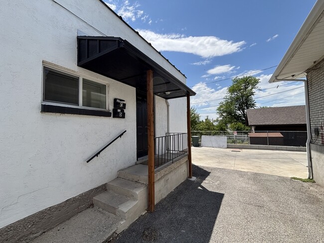 Building Photo - 1090 S 1100 E