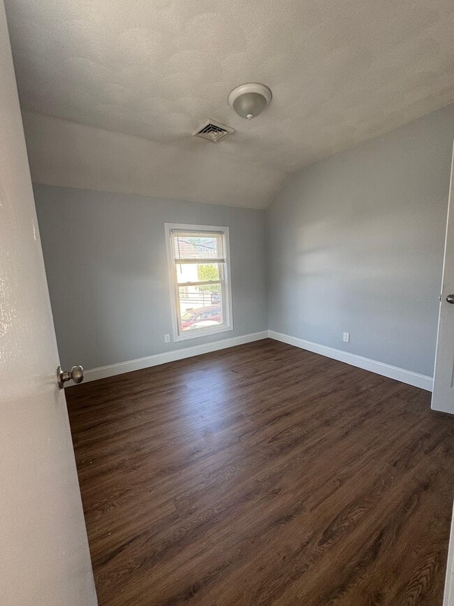 Photo - 159 Harrison St Unidad 2nd floor