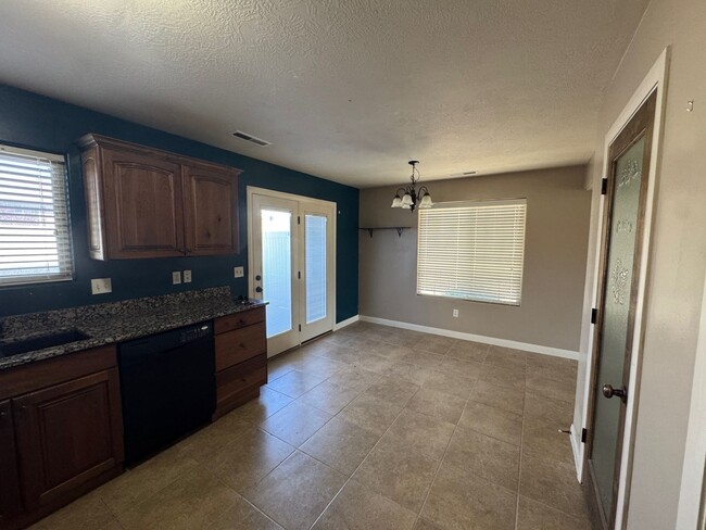 Photo - Charming 3 bed 2.5 bath townhome