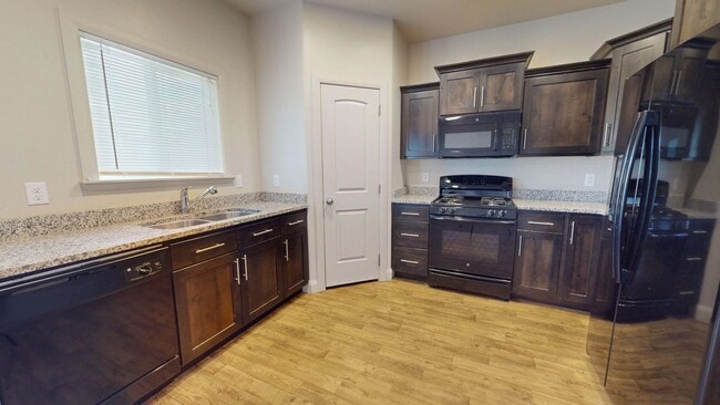 Photo - 3 Bedroom Cedar Bend Townhome