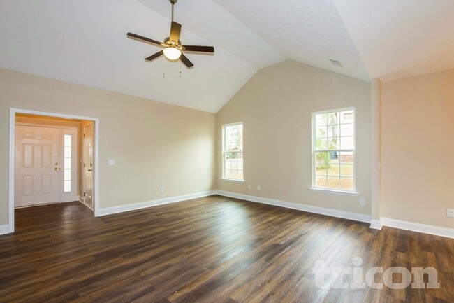 Photo - 110 Darian Dr