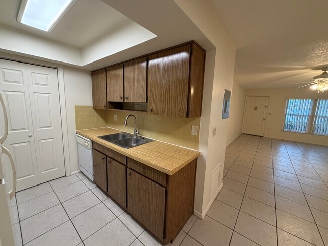 Photo - 516 Polaris Loop Unit 104