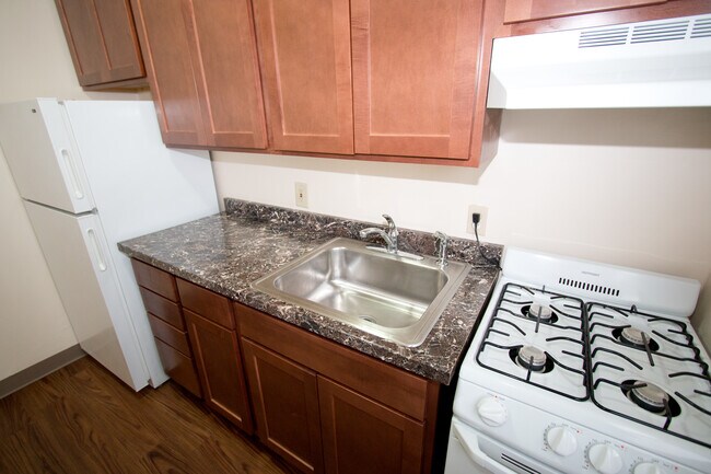 Photo - Highland Towers Apartments