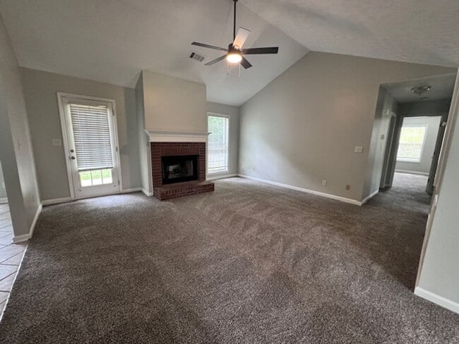 Photo - 172 Lakemont Dr