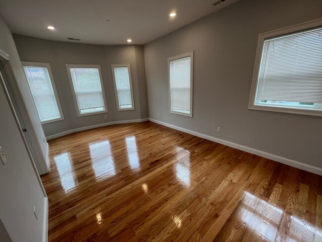 Photo - 126 Cross St Unit 6