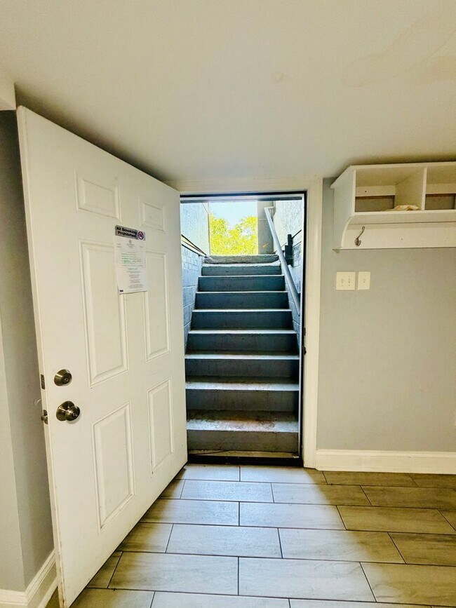 501 Spring Rd Unit B