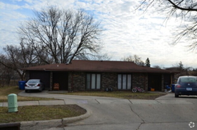 Building Photo - Southside Duplex Rental