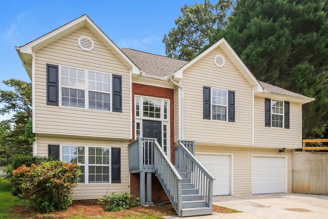 Photo - 7460 Royale Ct